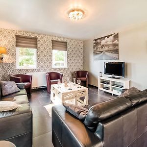 Huis "Holiday" met Vijf Slaapkamers